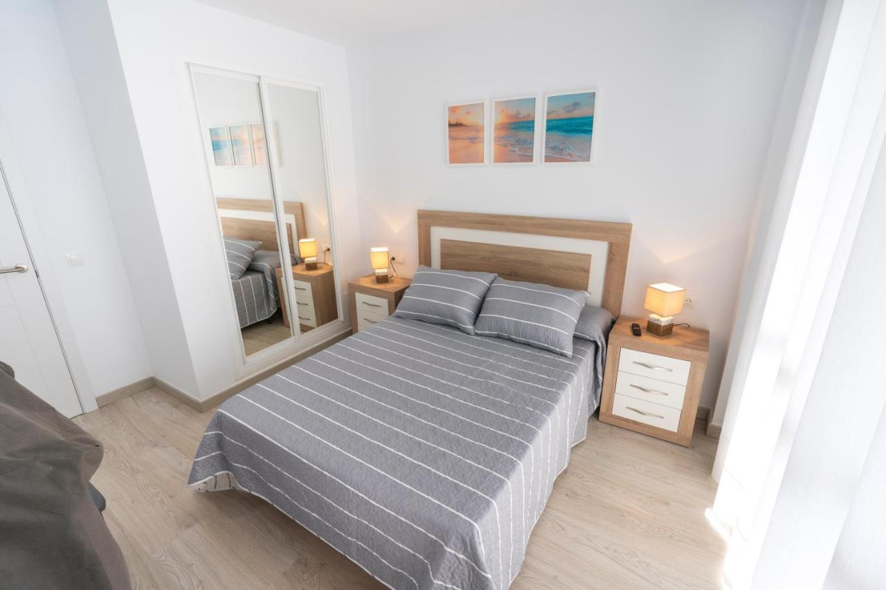 דירות Apartamento Benalmadena Puerto Marina מראה חיצוני תמונה