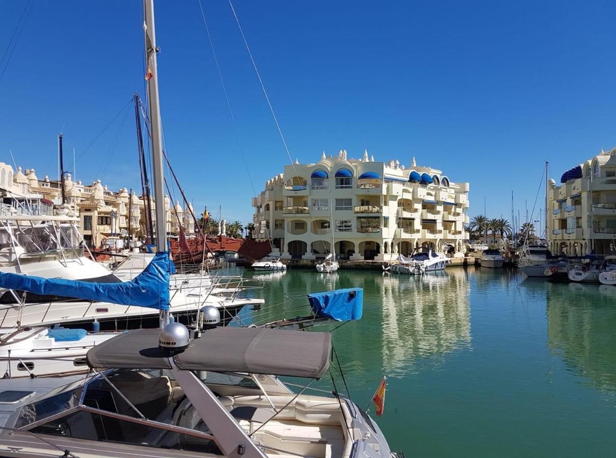 דירות Apartamento Benalmadena Puerto Marina מראה חיצוני תמונה