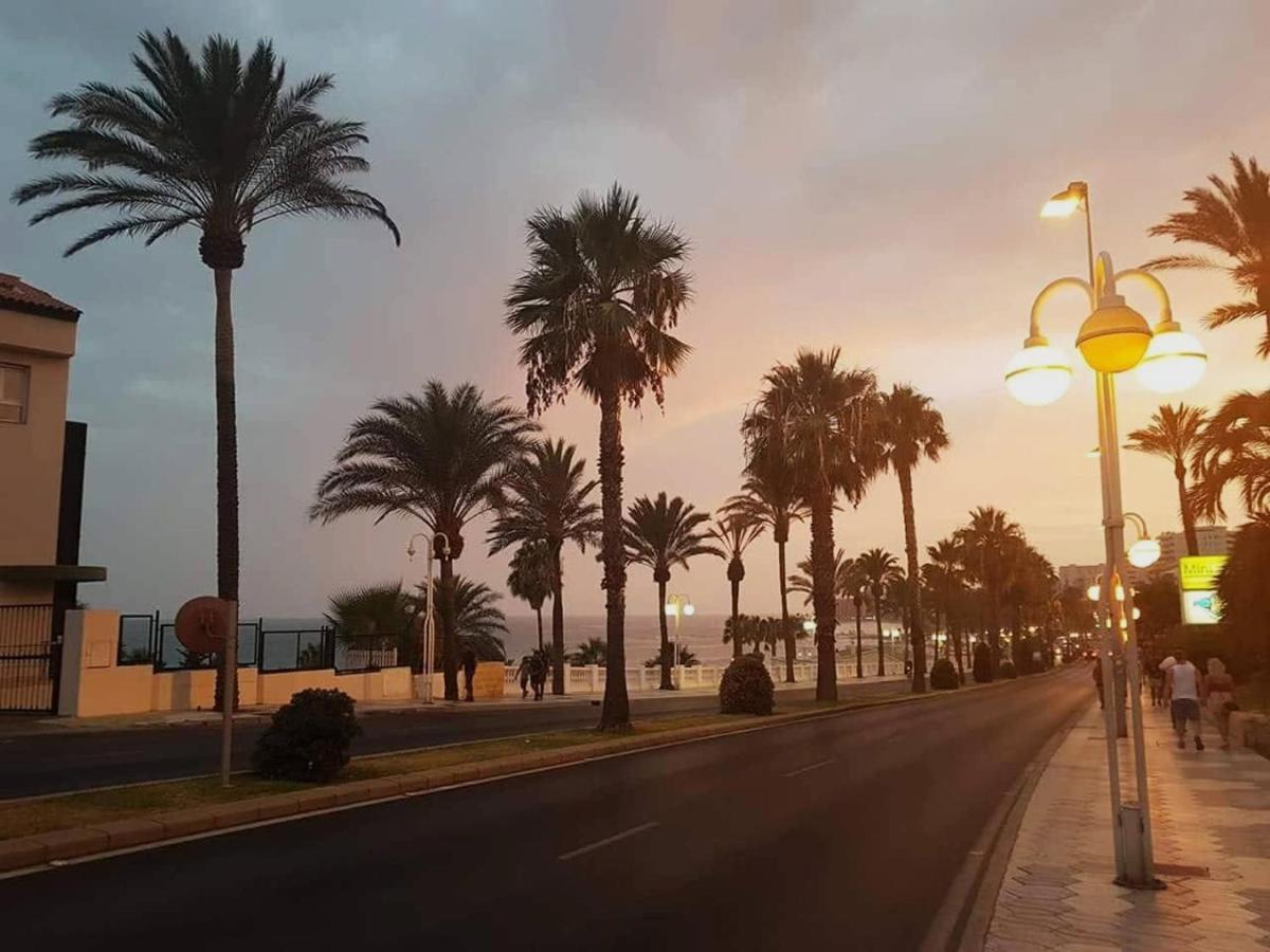 דירות Apartamento Benalmadena Puerto Marina מראה חיצוני תמונה