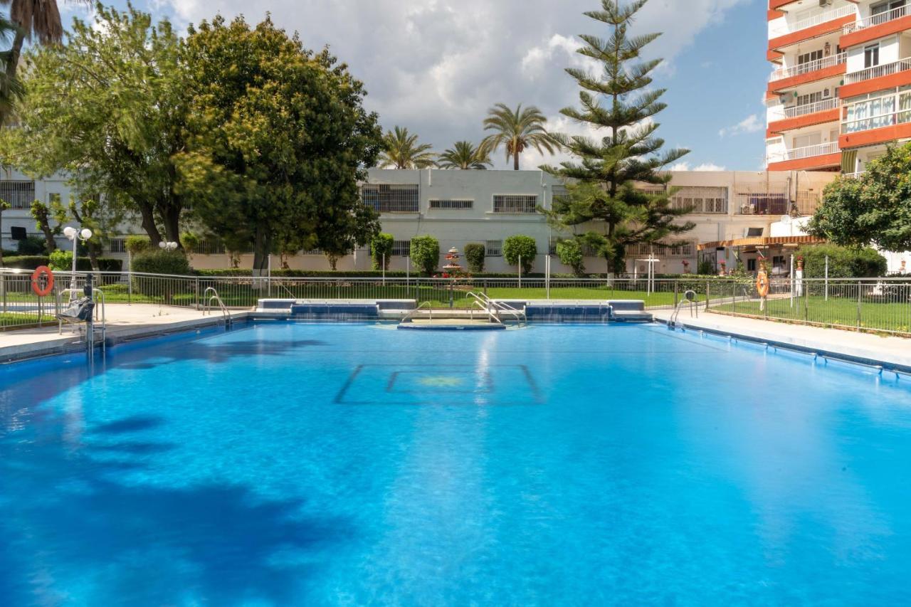 דירות Apartamento Benalmadena Puerto Marina מראה חיצוני תמונה