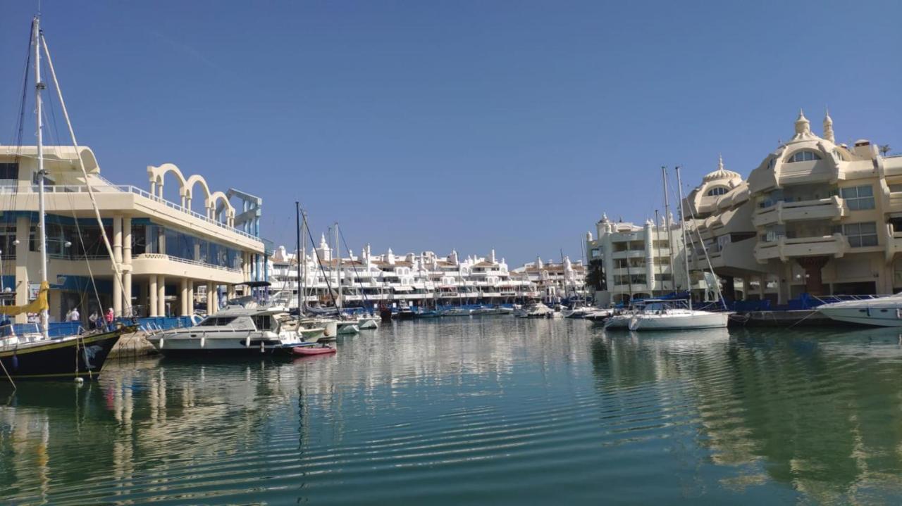 דירות Apartamento Benalmadena Puerto Marina מראה חיצוני תמונה