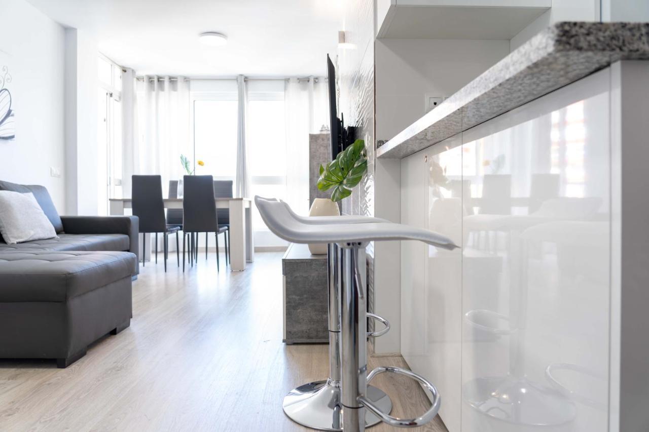 דירות Apartamento Benalmadena Puerto Marina מראה חיצוני תמונה
