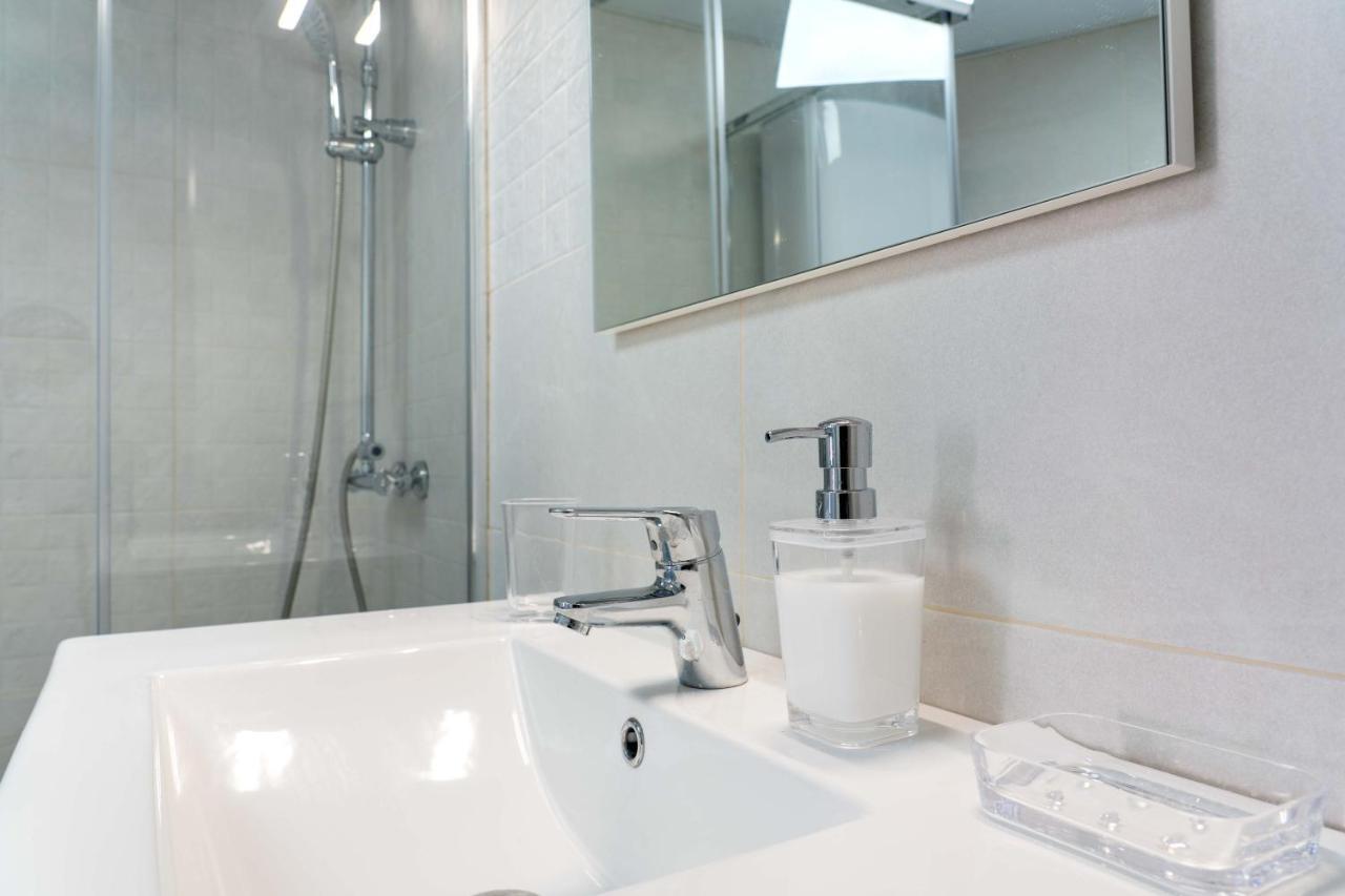 דירות Apartamento Benalmadena Puerto Marina מראה חיצוני תמונה