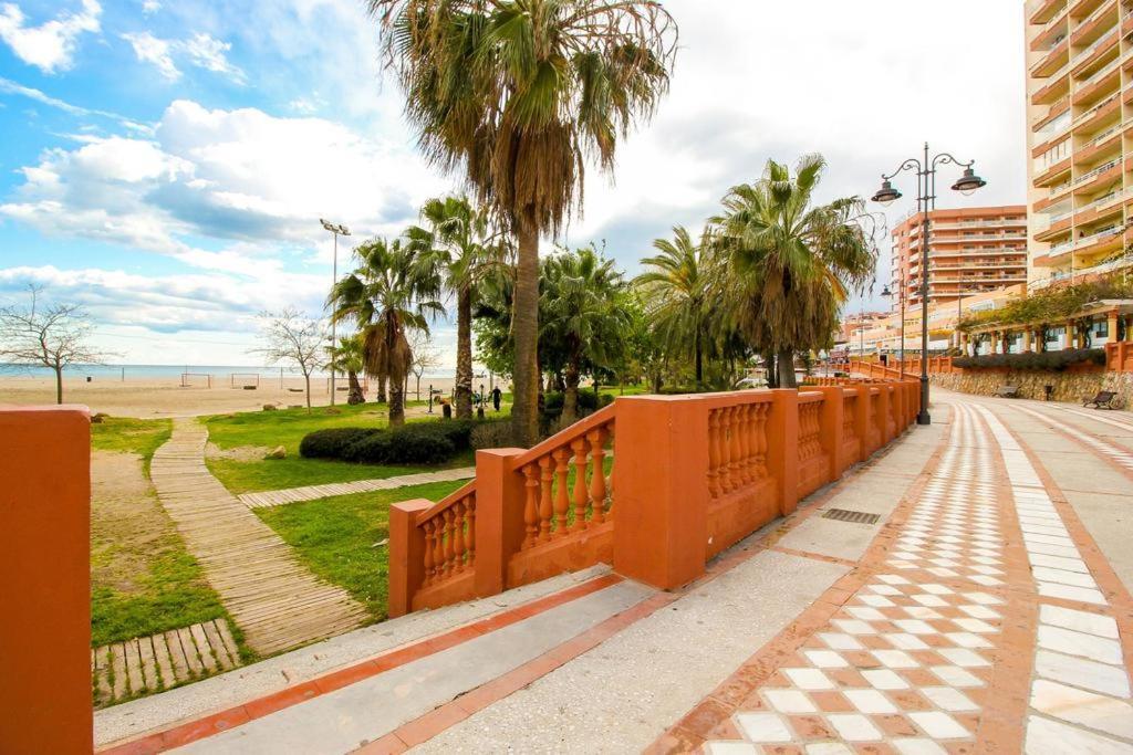 דירות Apartamento Benalmadena Puerto Marina מראה חיצוני תמונה