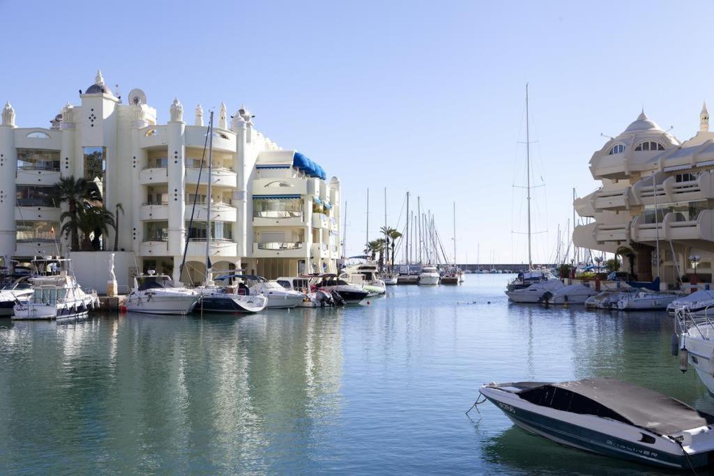 דירות Apartamento Benalmadena Puerto Marina מראה חיצוני תמונה