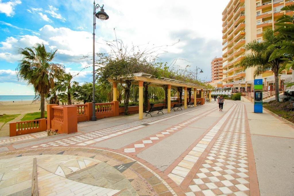 דירות Apartamento Benalmadena Puerto Marina מראה חיצוני תמונה