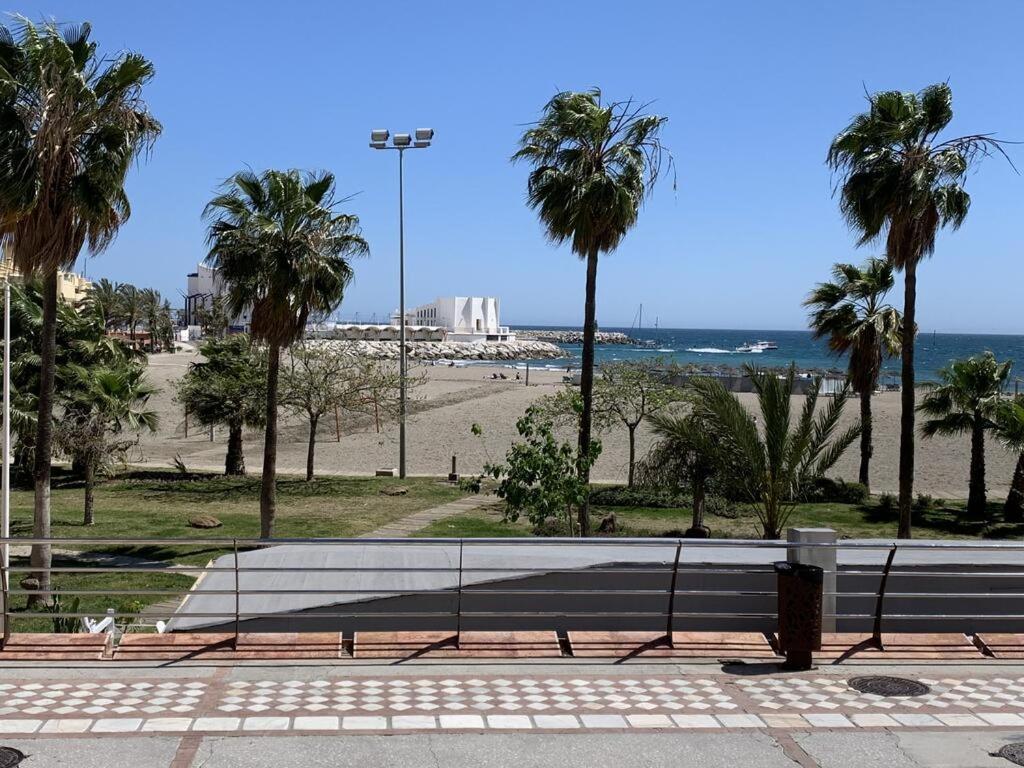 דירות Apartamento Benalmadena Puerto Marina מראה חיצוני תמונה