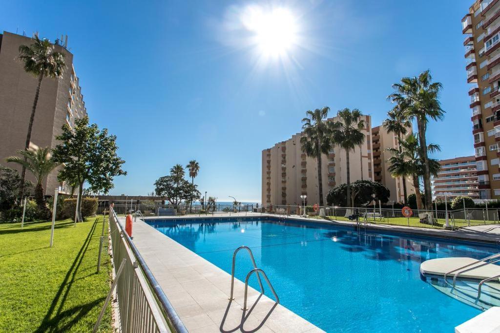 דירות Apartamento Benalmadena Puerto Marina מראה חיצוני תמונה